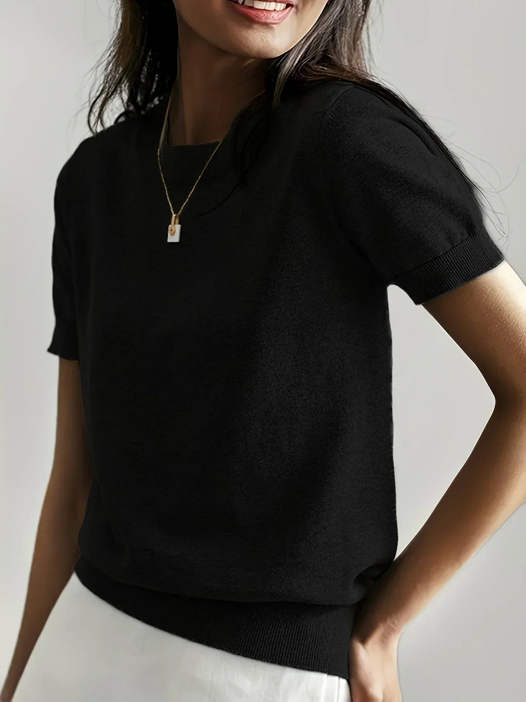 Women’s Fine Knit Short Sleeve Sweater with Ribbed Trim 1