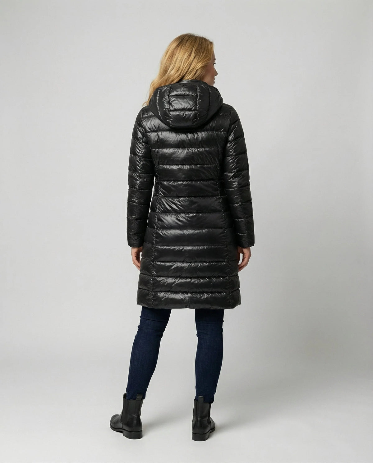 Women's Lightweight Down Jacket | Slim Fit & Removable Hood 3